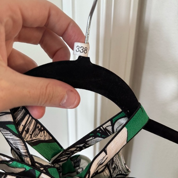 Alexis Erika Dress in Emerald Floral Size Medium - Picture 5 of 7